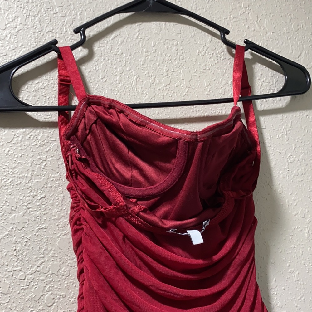 red bodysuit - Picture 4 of 5